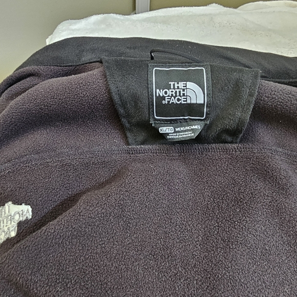 New, unworn North Face jacket - Picture 5 of 8
